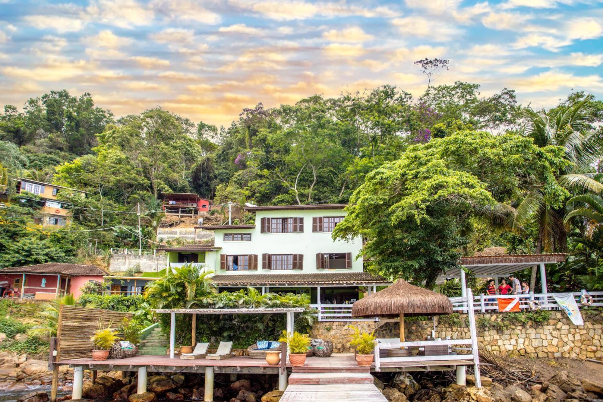 Pousada Cruzoé Praia de Araçatiba Exterior foto