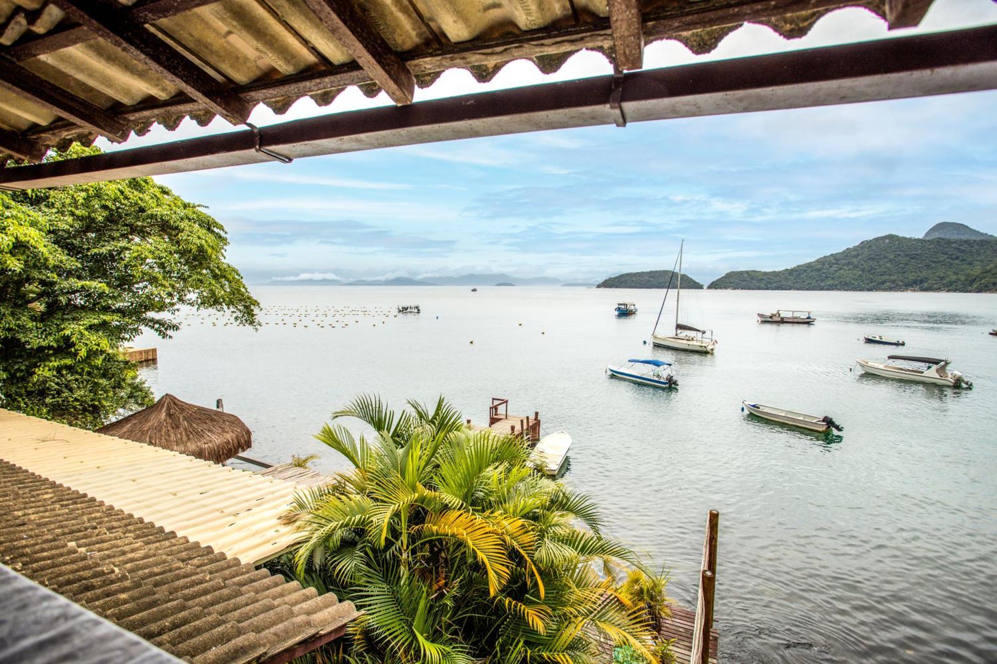 Pousada Cruzoé Praia de Araçatiba Exterior foto
